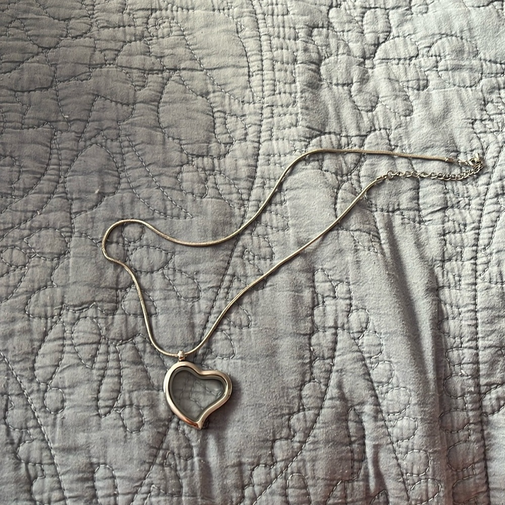 tiffany and co heart locket